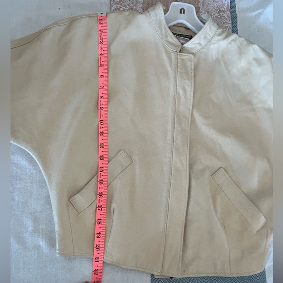 Rare Vintage Georgio Armani Designer Italian Leather Cream Jacket Sz 42 35 waist - Picture 15 of 17